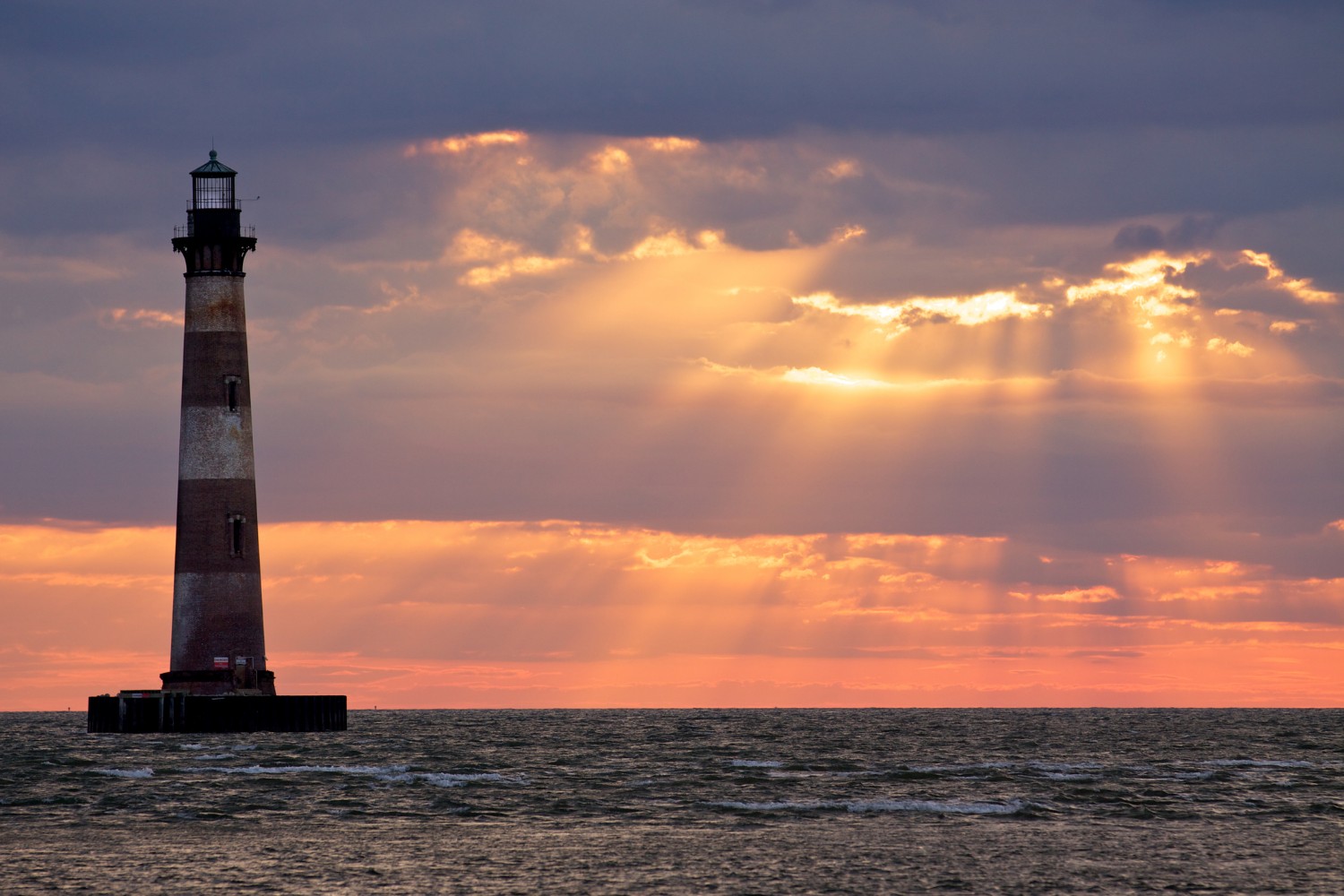 Amazing Lighthouse Tours Around Charleston East Islands Rentals
