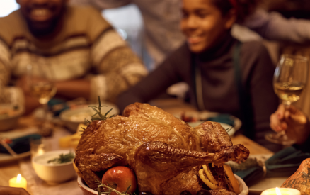 family around thanksgiving dinner