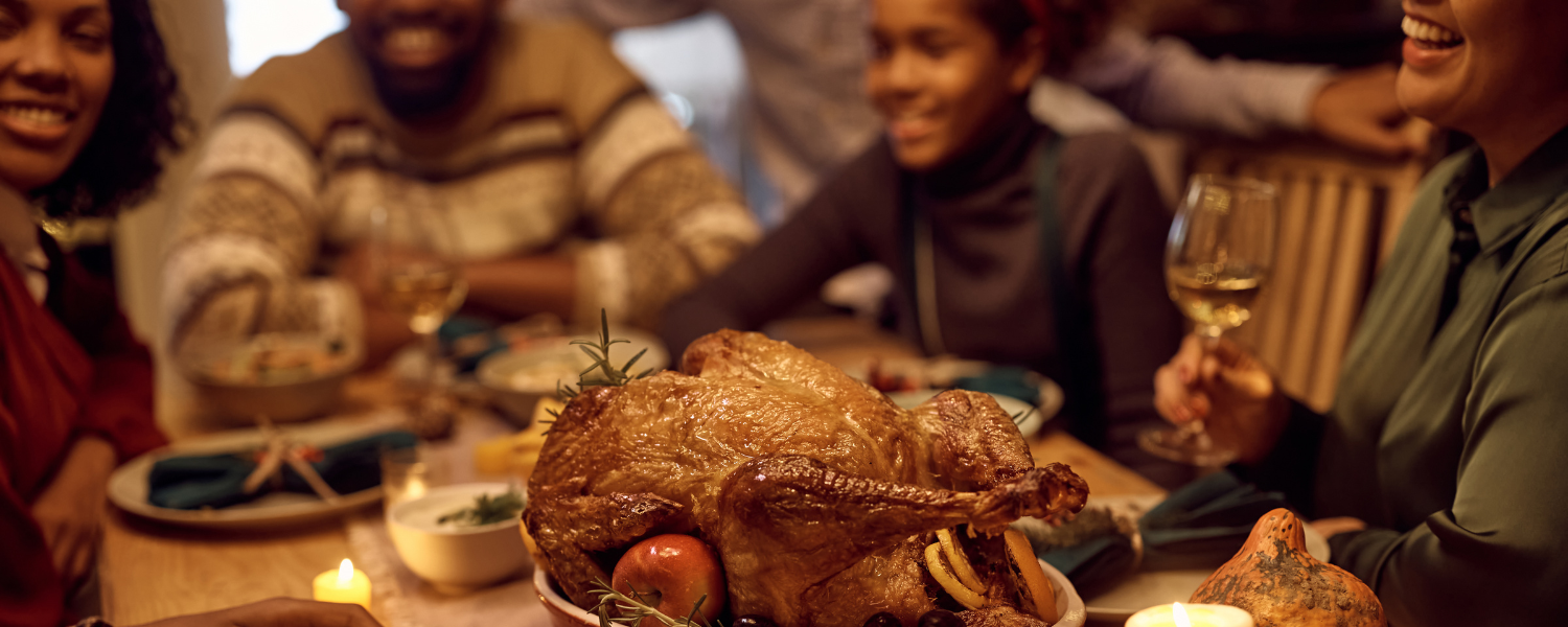 family around thanksgiving dinner